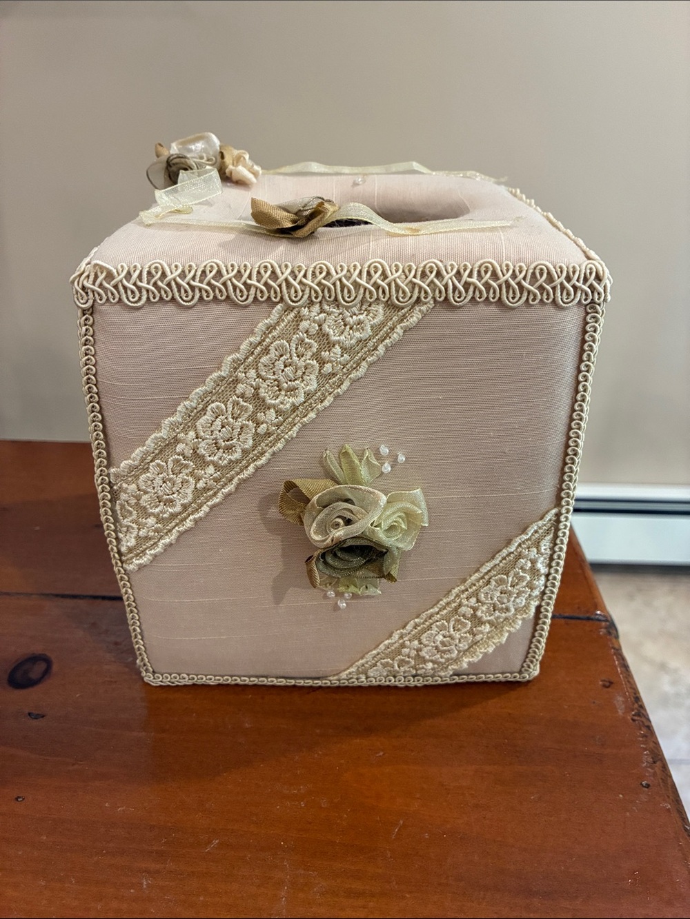Vintage Embroidered Lace & Rose Applique Fabric Tissue Box Cover